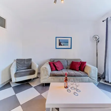 Superbe Grand 3 Pieces De 65 M2 -cosy -3 Mn Gare Riquier